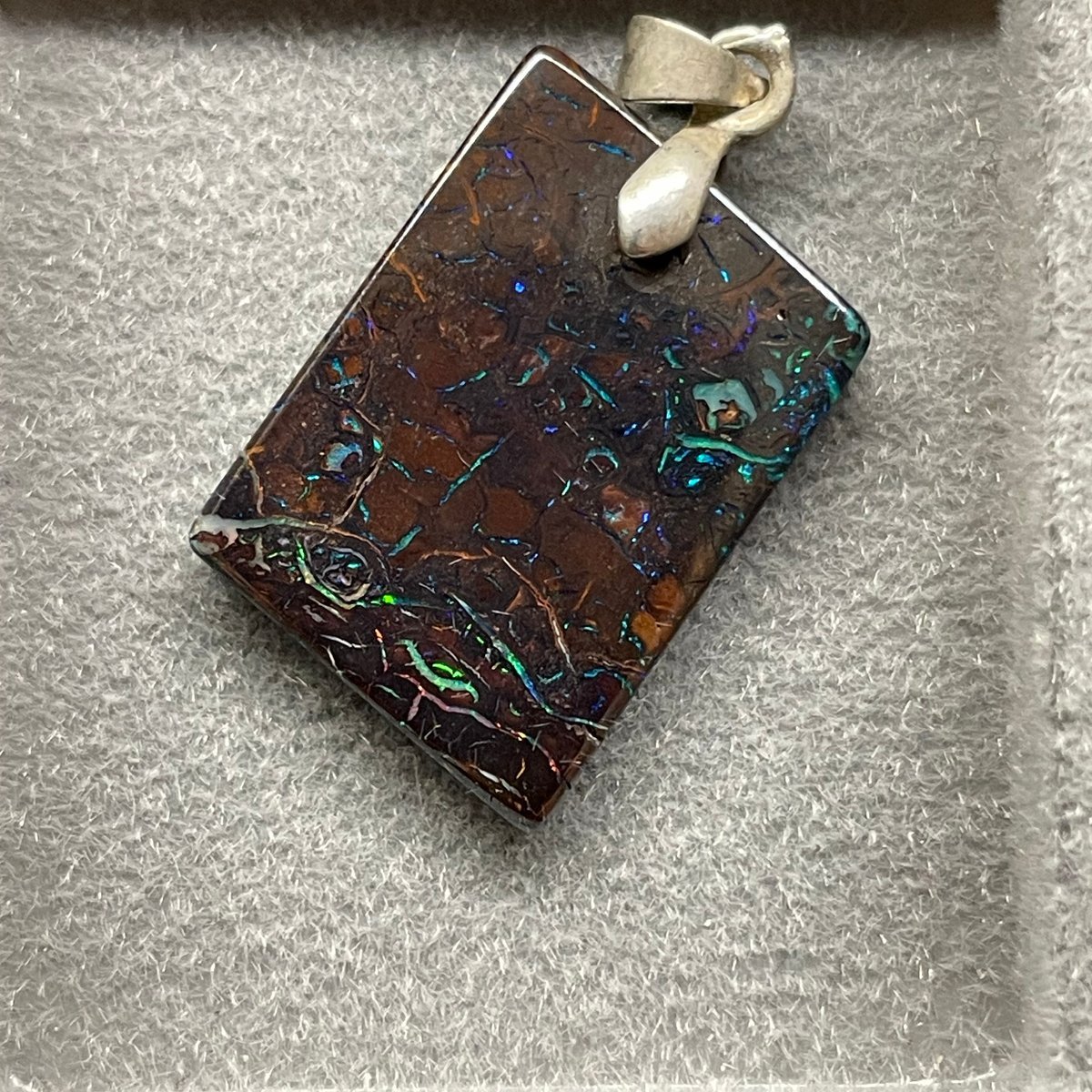 Cut opal Display (bigger pcs)